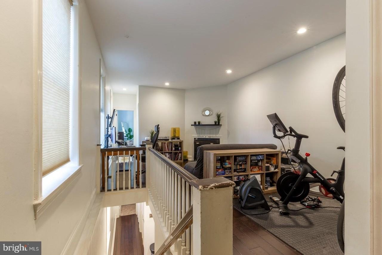 1631 Green St Apt B - Photo 4 of 24