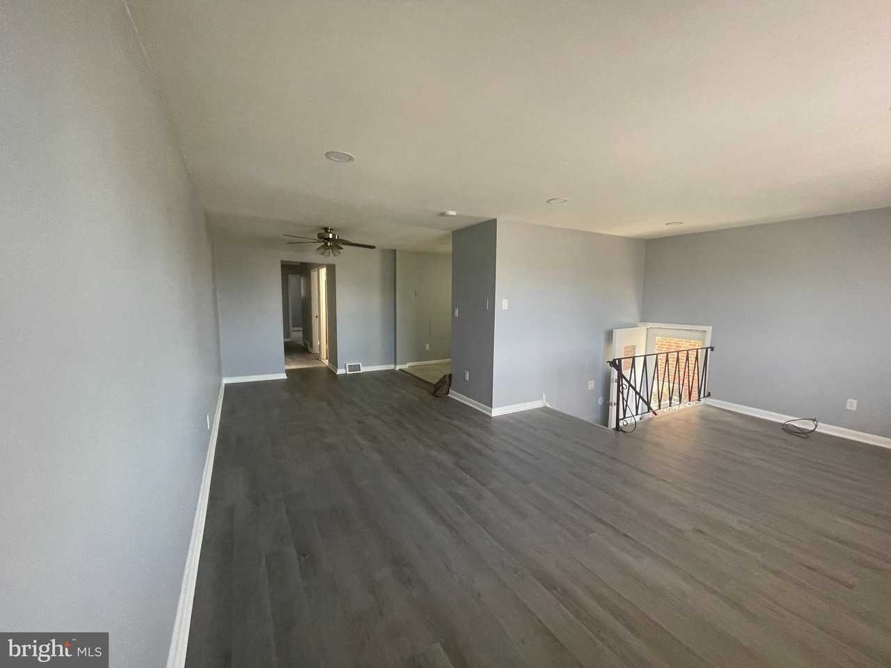 2331 Hoffnagle St 2nd Fl - Photo 5 of 17