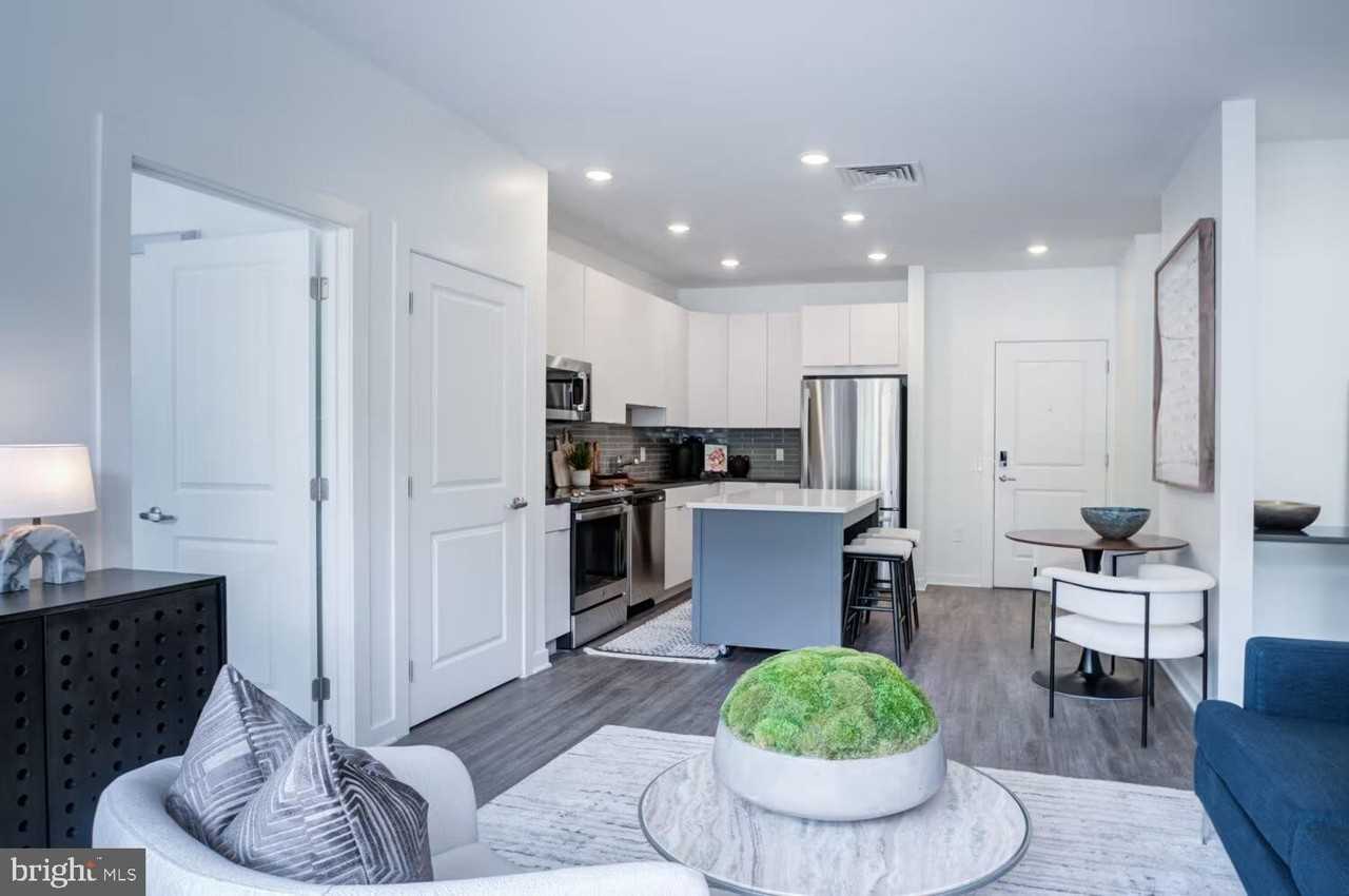 503-29 N COLUMBUS Boulevard unit: Townhouse - Photo 4 of 38