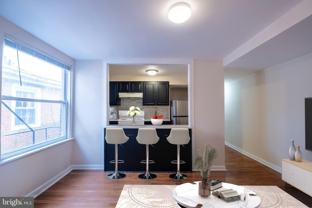 1736 Pine St Side 3r - Photo 1 of 1