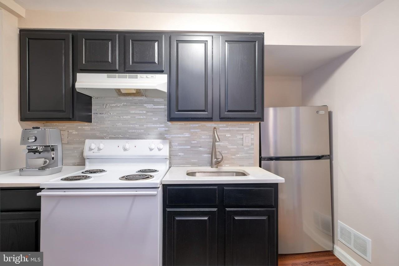 1736 Pine St #3R - Photo 4 of 14