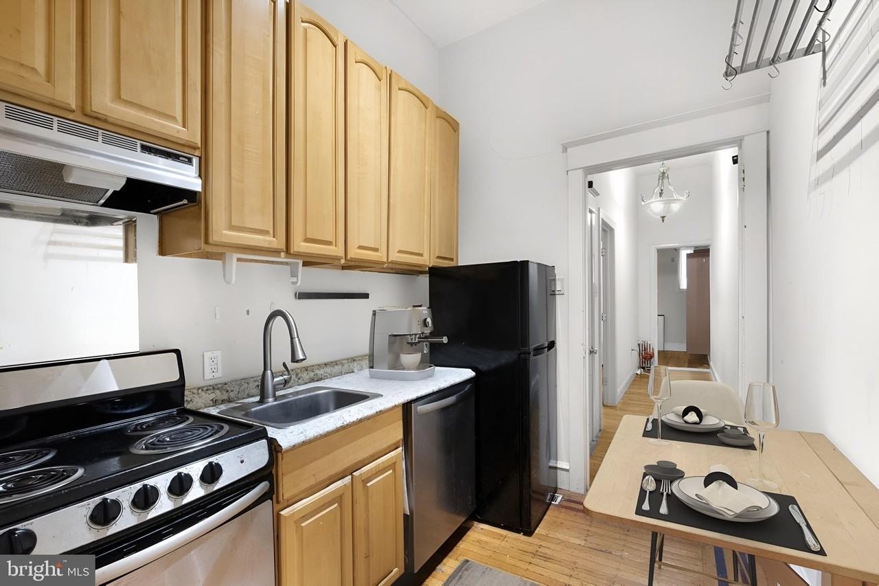 1825 S Broad St Apt 1 - Photo 2 of 7