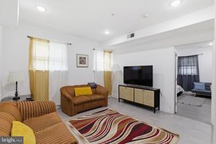 925-29 N Broad St Apt 3e - Photo 1 of 1