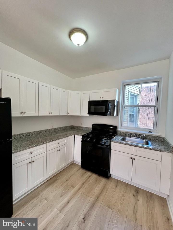 3450 N 23rd St - Photo 3 of 9