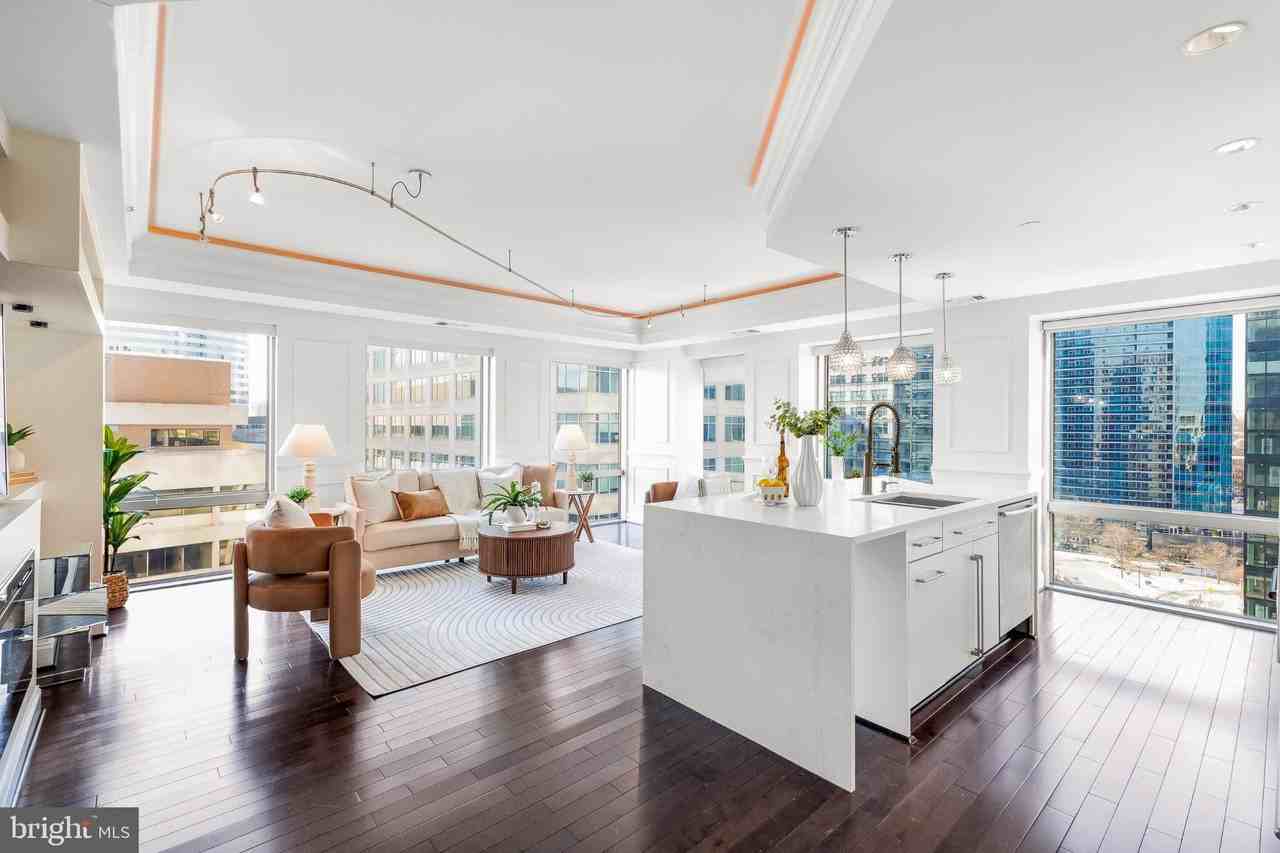 1111 19th St N Apt 1707