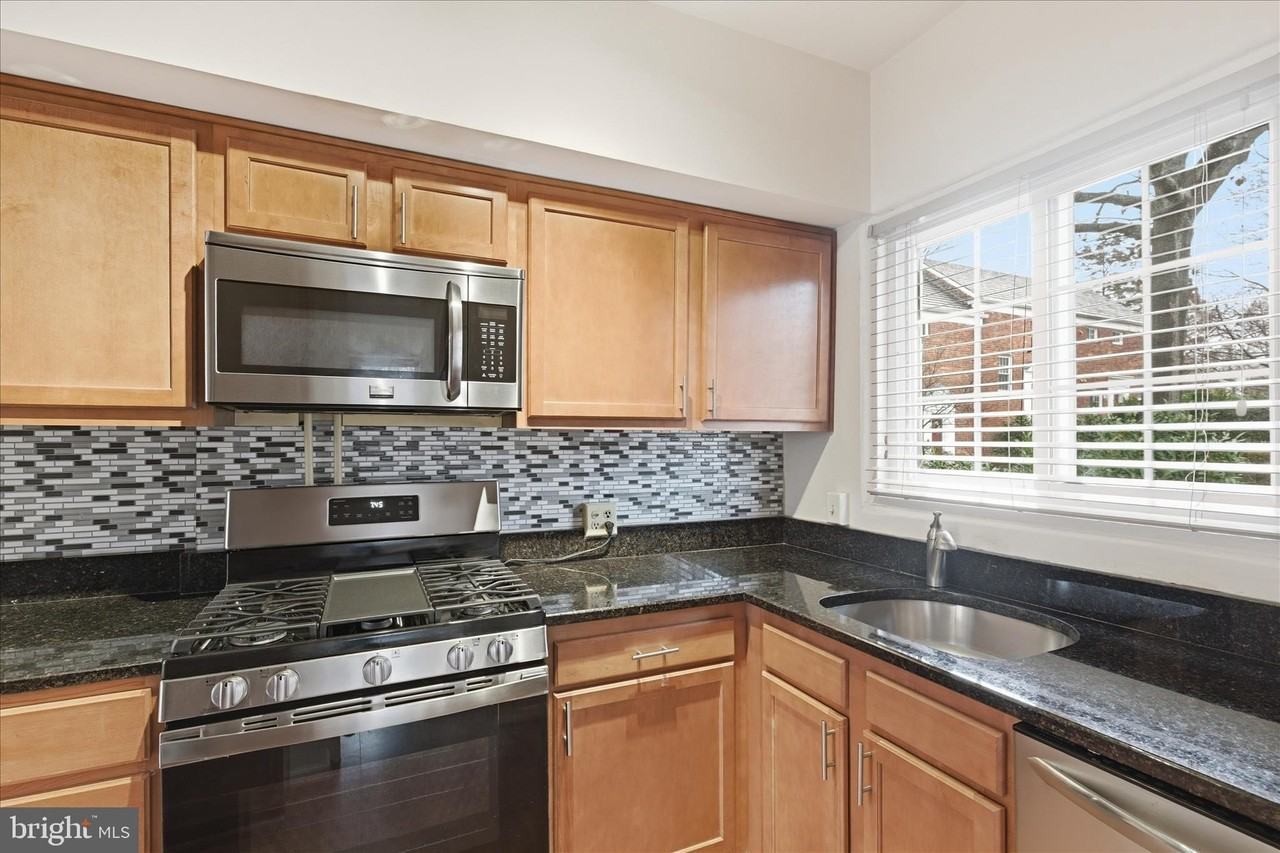 3260 Gunston Rd - Photo 6 of 19