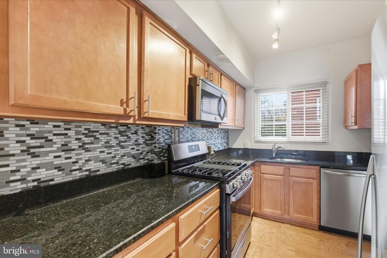 3260 Gunston Rd - Photo 7 of 19