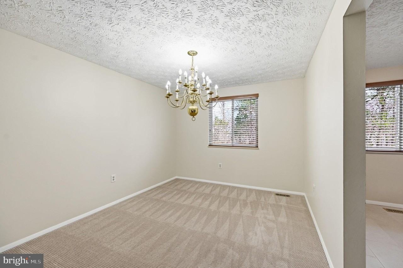 5831 Rock Forest Ct - Photo 6 of 30