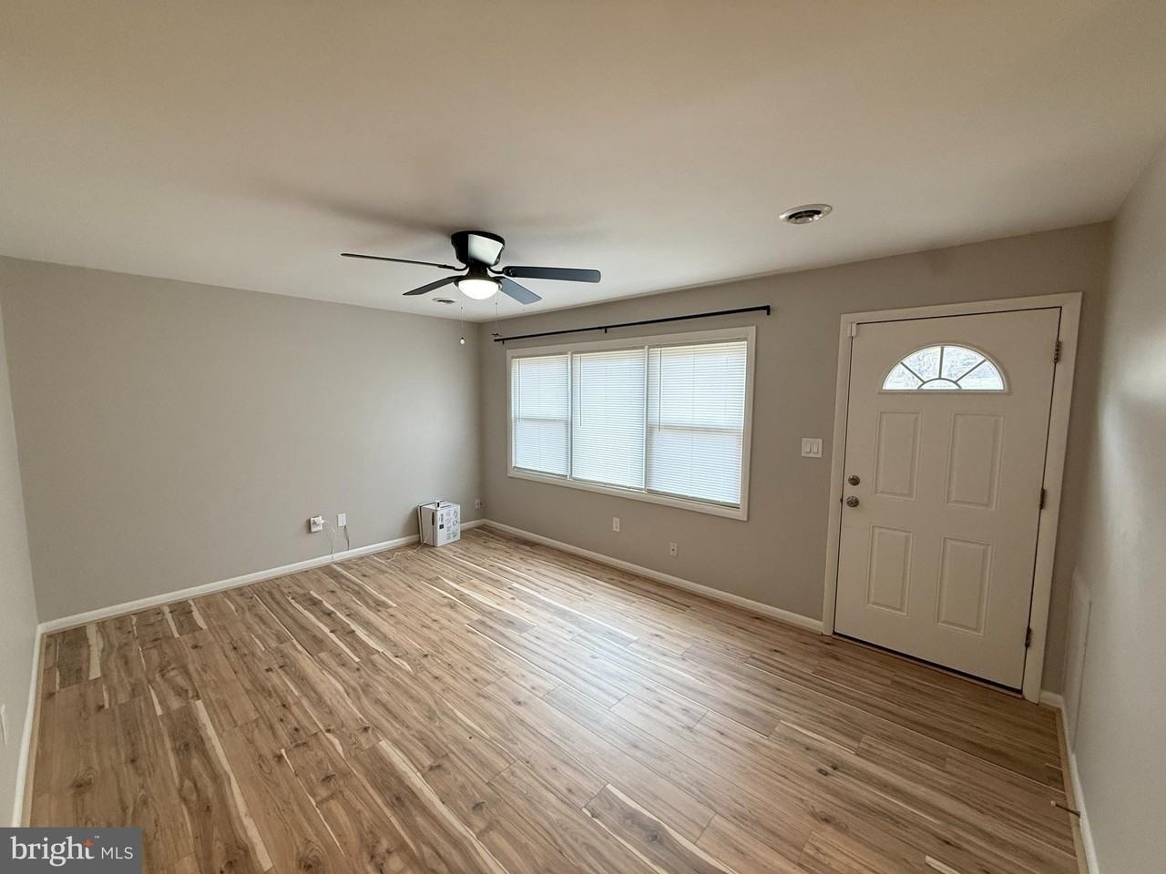 1411 Harrison St - Photo 2 of 41