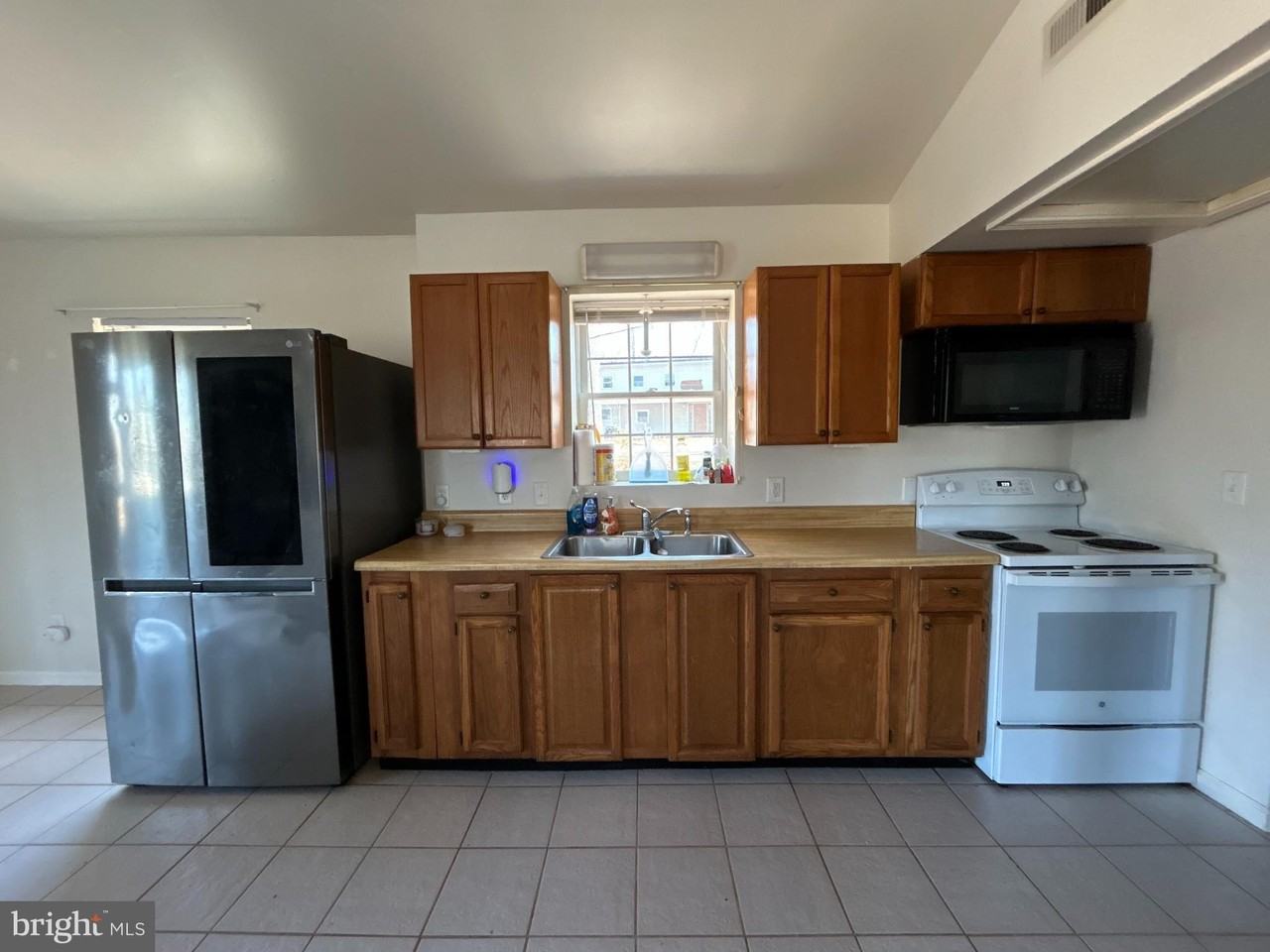 208 Telegraph Rd - Photo 5 of 10