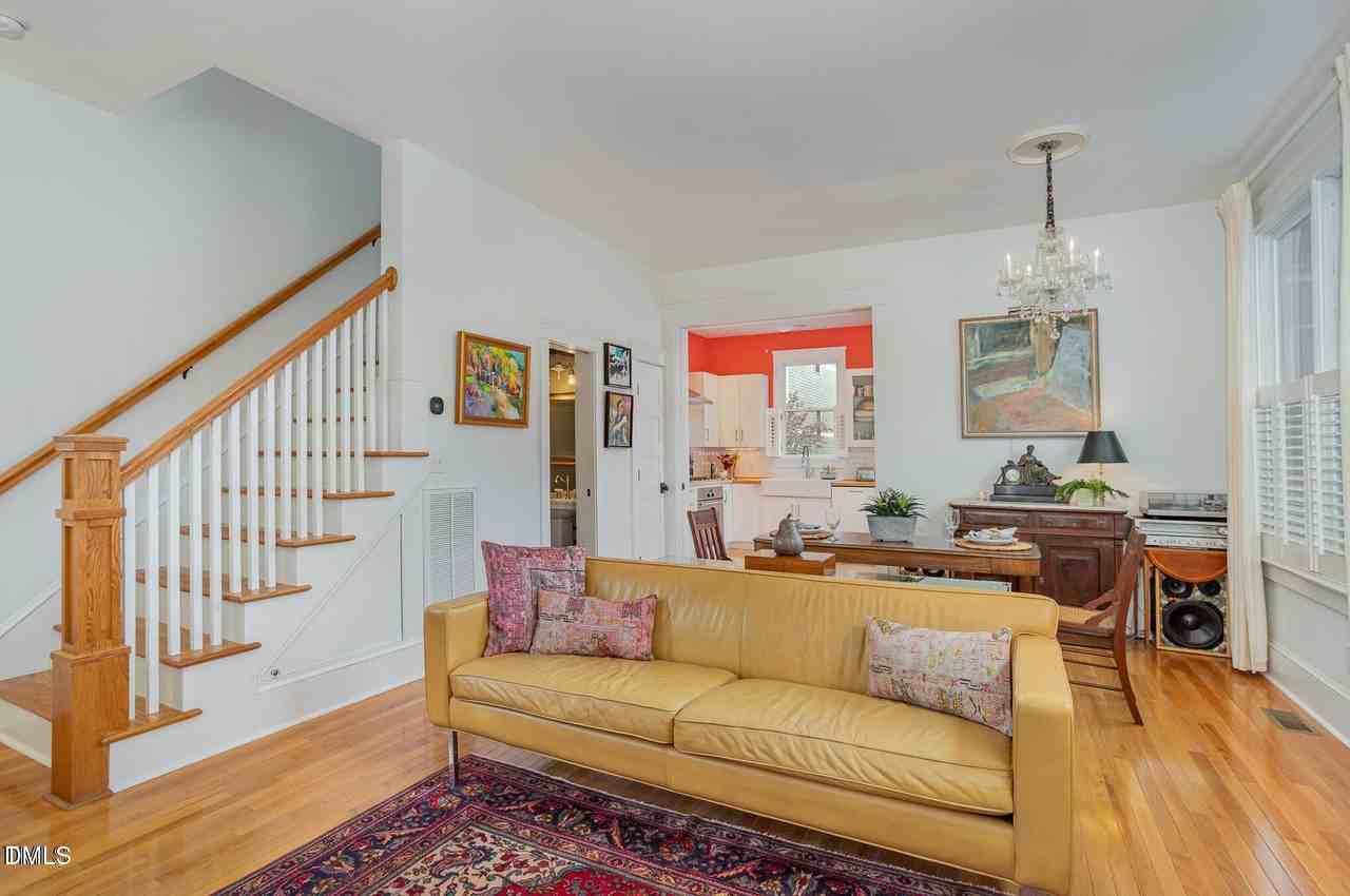 627 Dorothea Dr - Photo 4 of 24