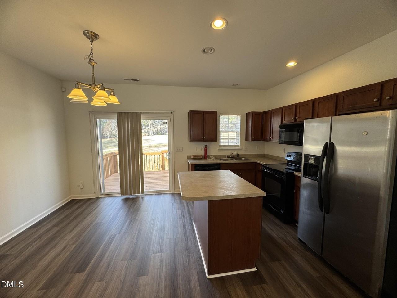 2212 Persimmon Ridge Dr - Photo 2 of 18