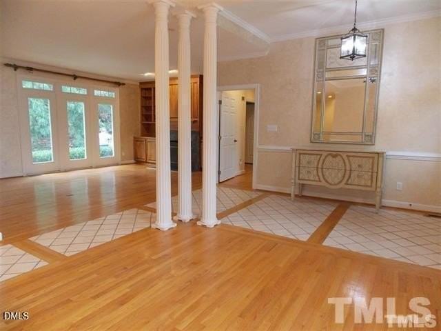 205 Berry Hill Dr - Photo 5 of 49