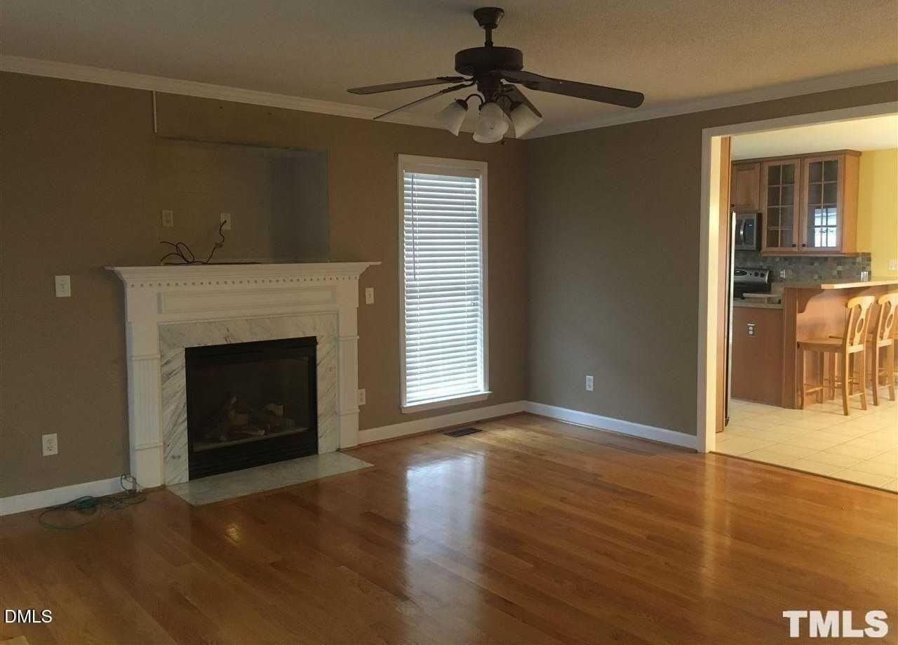 211 Aqua Marine Ln - Photo 2 of 12