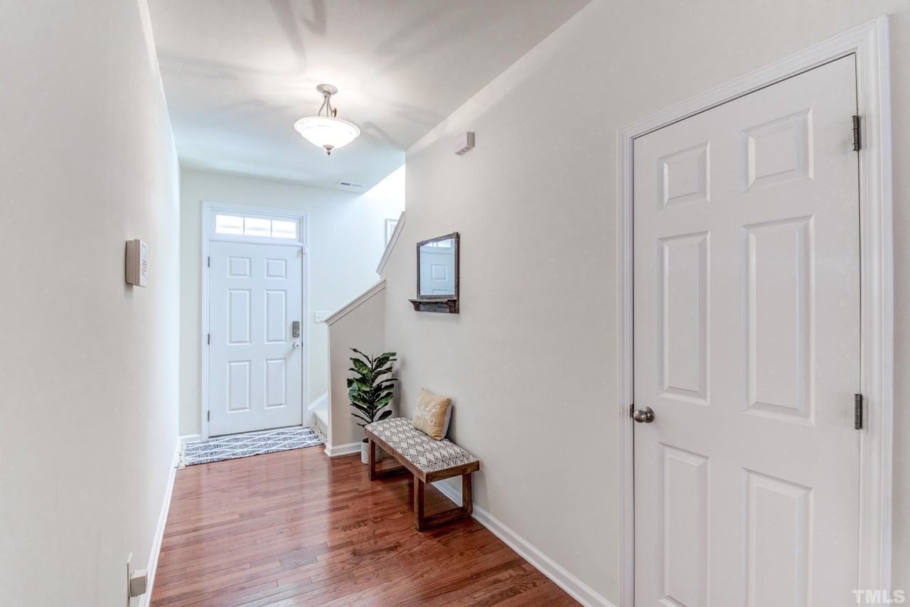 708 Mardonie Reach Ln - Photo 2 of 21