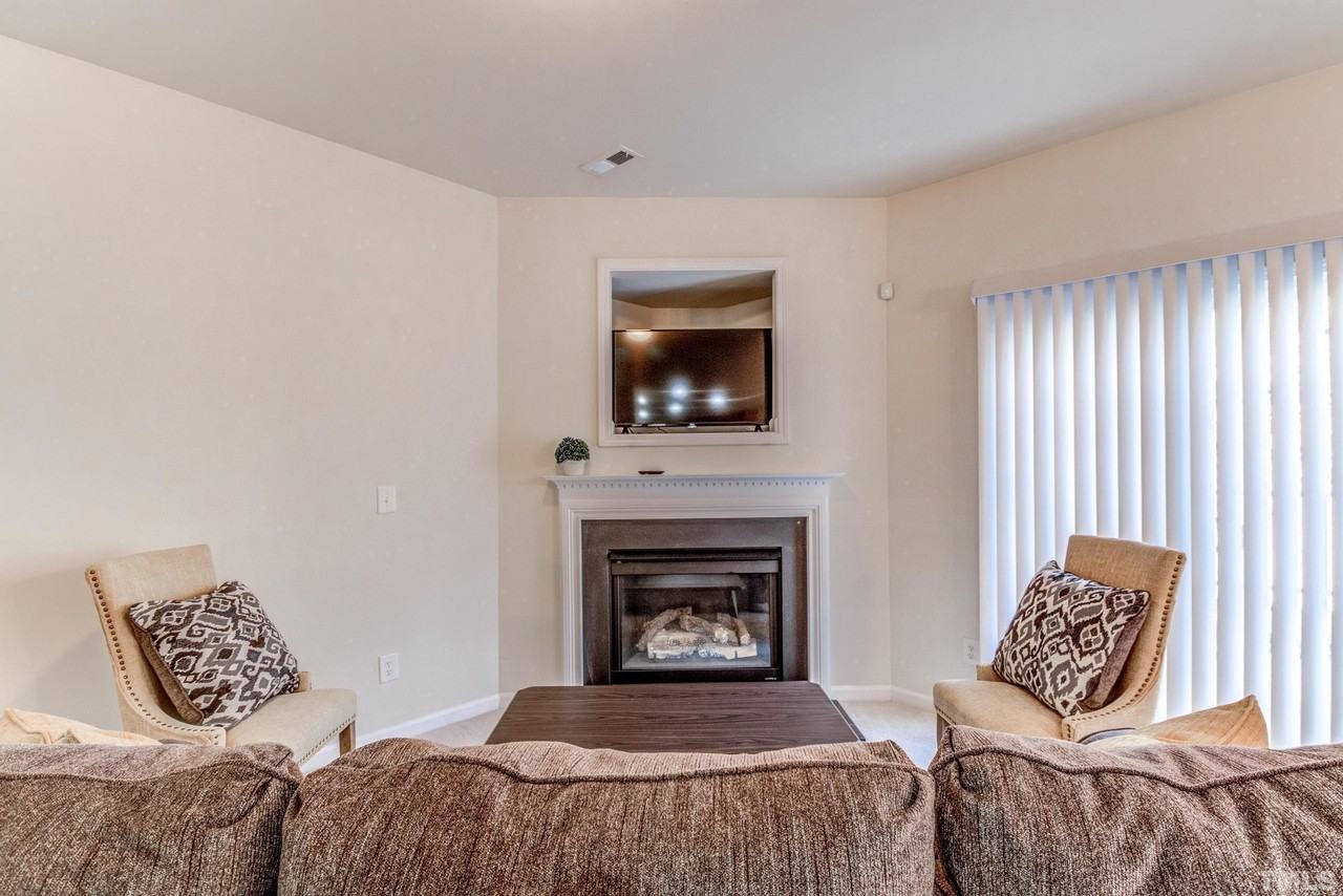 708 Mardonie Reach Ln - Photo 7 of 21