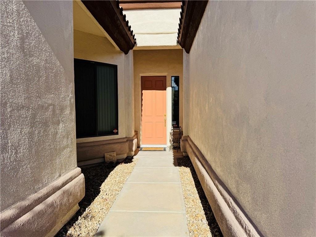 2853 Esmerelda Dr - Photo 3 of 27