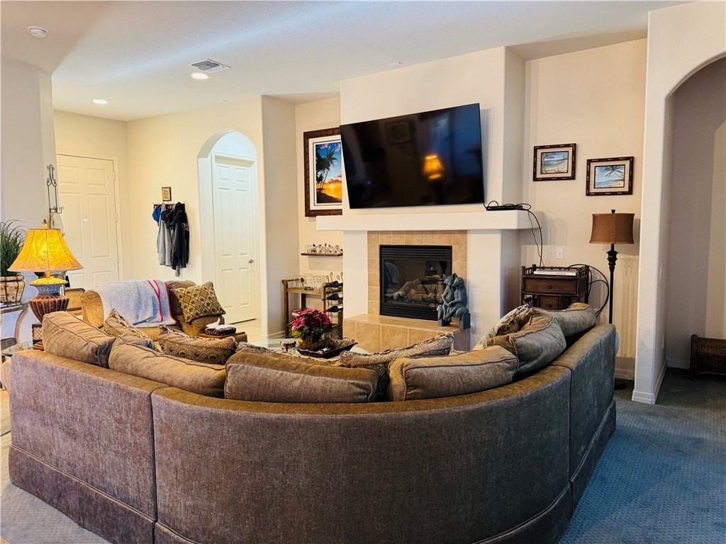 2853 Esmerelda Dr - Photo 6 of 27