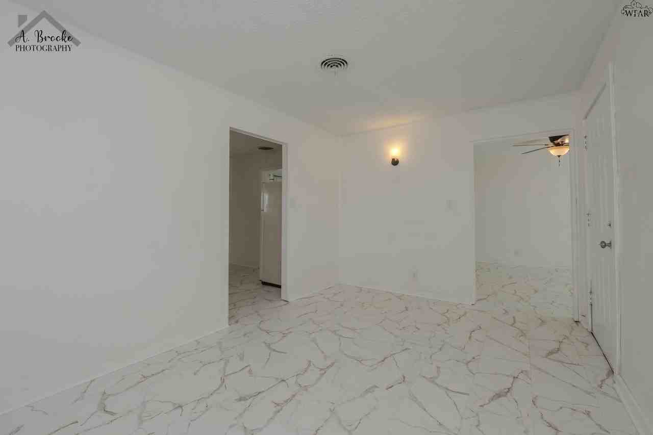 1624 Sunnyside Ln - Photo 7 of 37