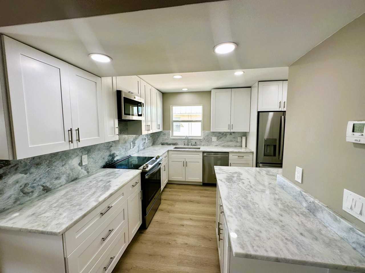 7 Colonial Club Dr Apt 304 - Photo 7 of 39