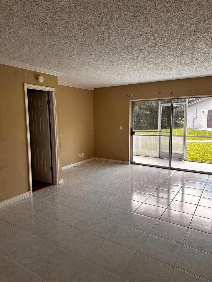 8450 Lagos De Campo Blvd #105 - Photo 7 of 11