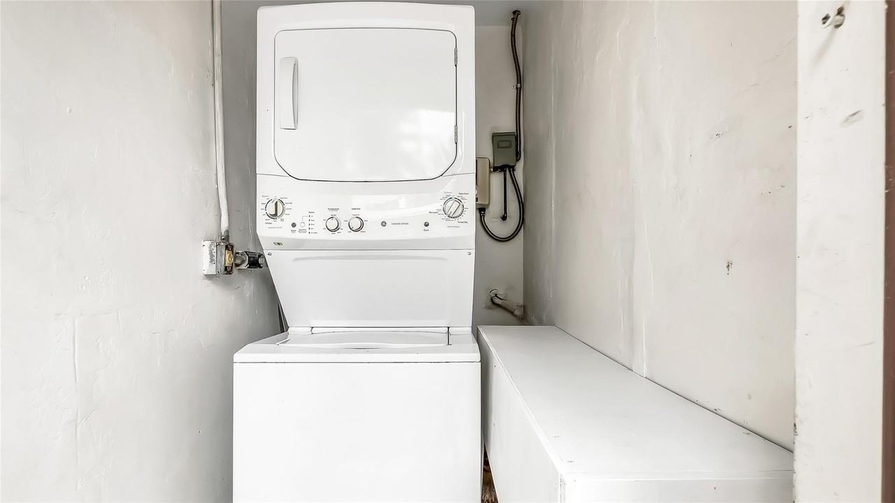 804 Sw 28th St - Photo 7 of 24