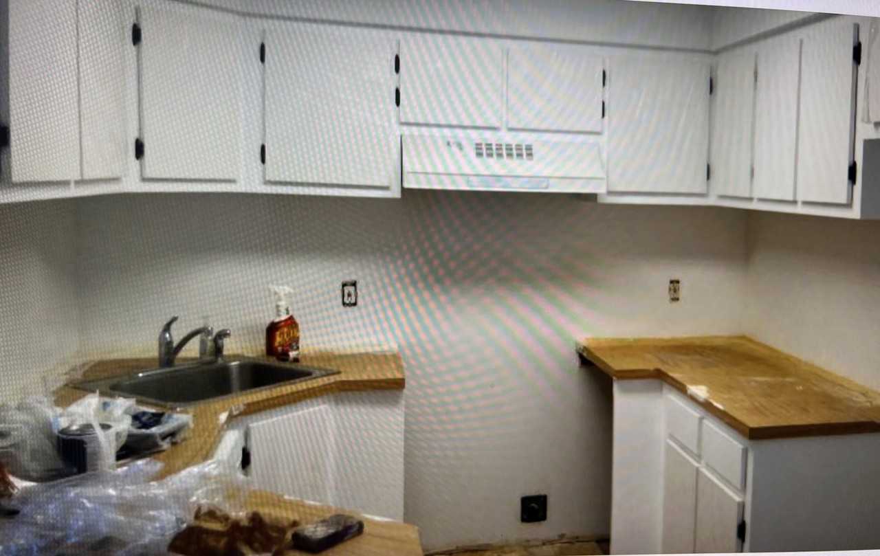 4191 S 57th Ave Apt A - Photo 2 of 2