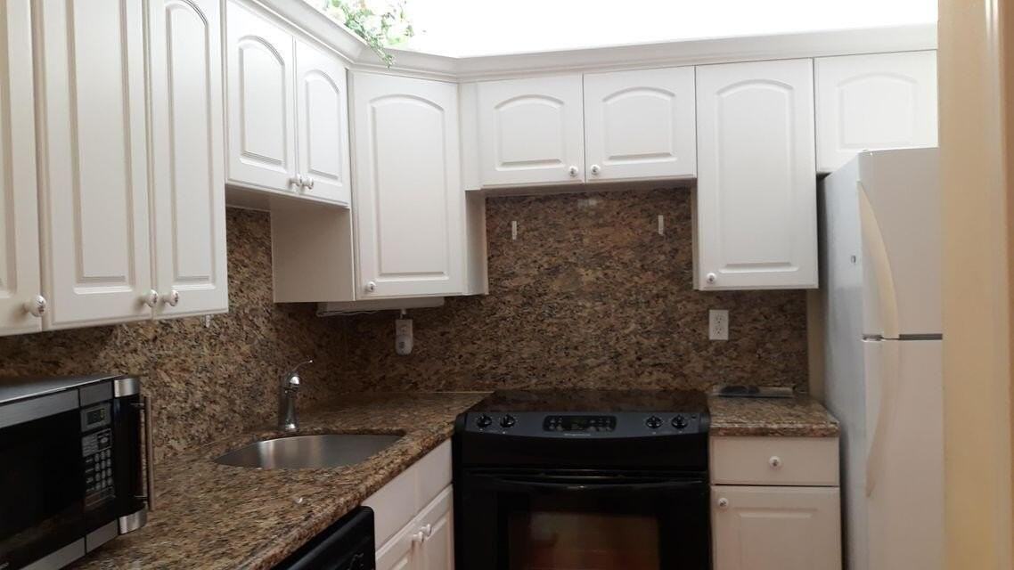 9355 Sw 8th St Apt 121