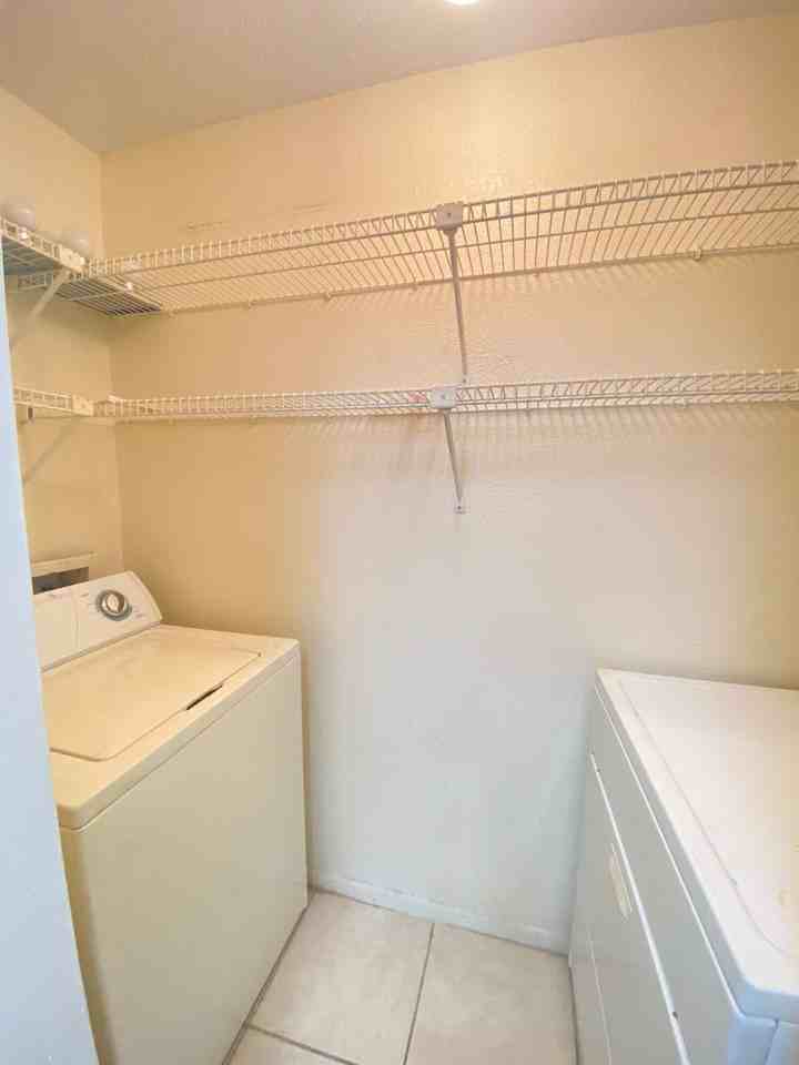 949 Riverside Dr Apt 423 - Photo 7 of 23