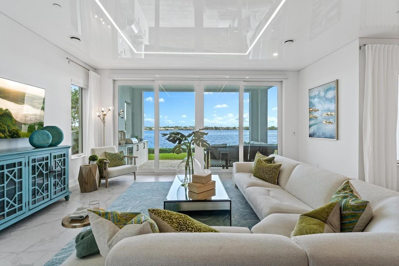 100 Water Club Ct N - Photo 3 of 50