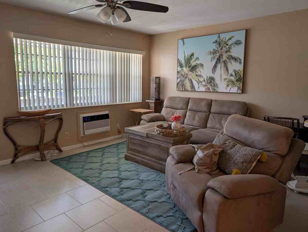 190 Easthampton H - Photo 4 of 16