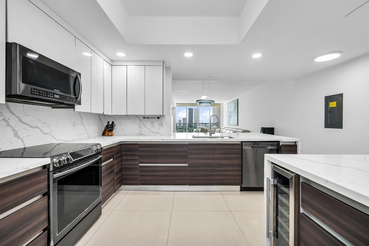 3330 Ne 190th St Apt 1911 - Photo 3 of 32