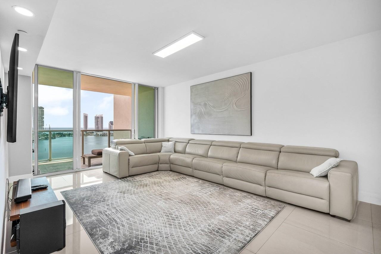 3330 Ne 190th St Apt 1911 - Photo 5 of 32