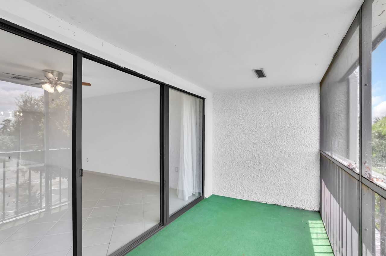 4290 Deste Ct Apt 301 - Photo 7 of 19