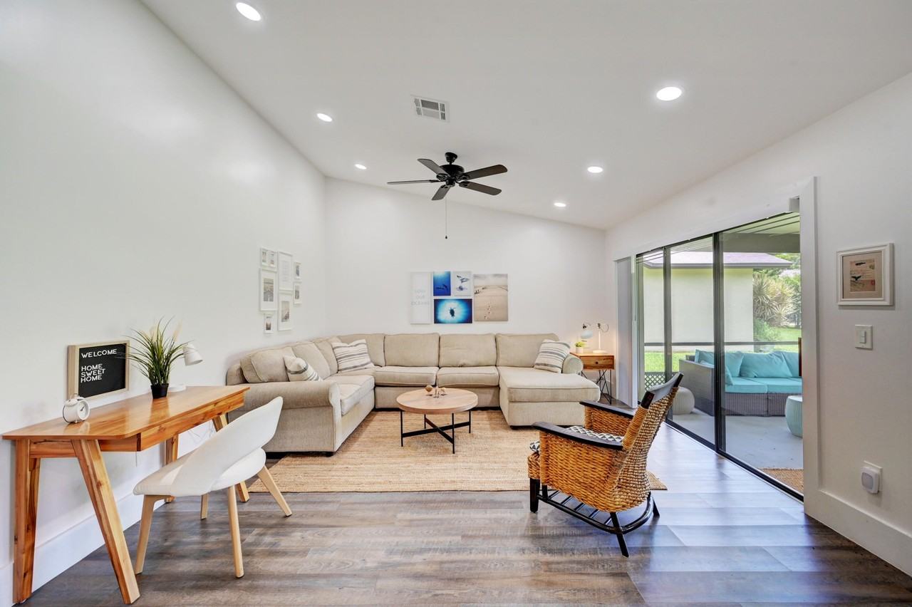 2756 Carnation Ct - Photo 4 of 25