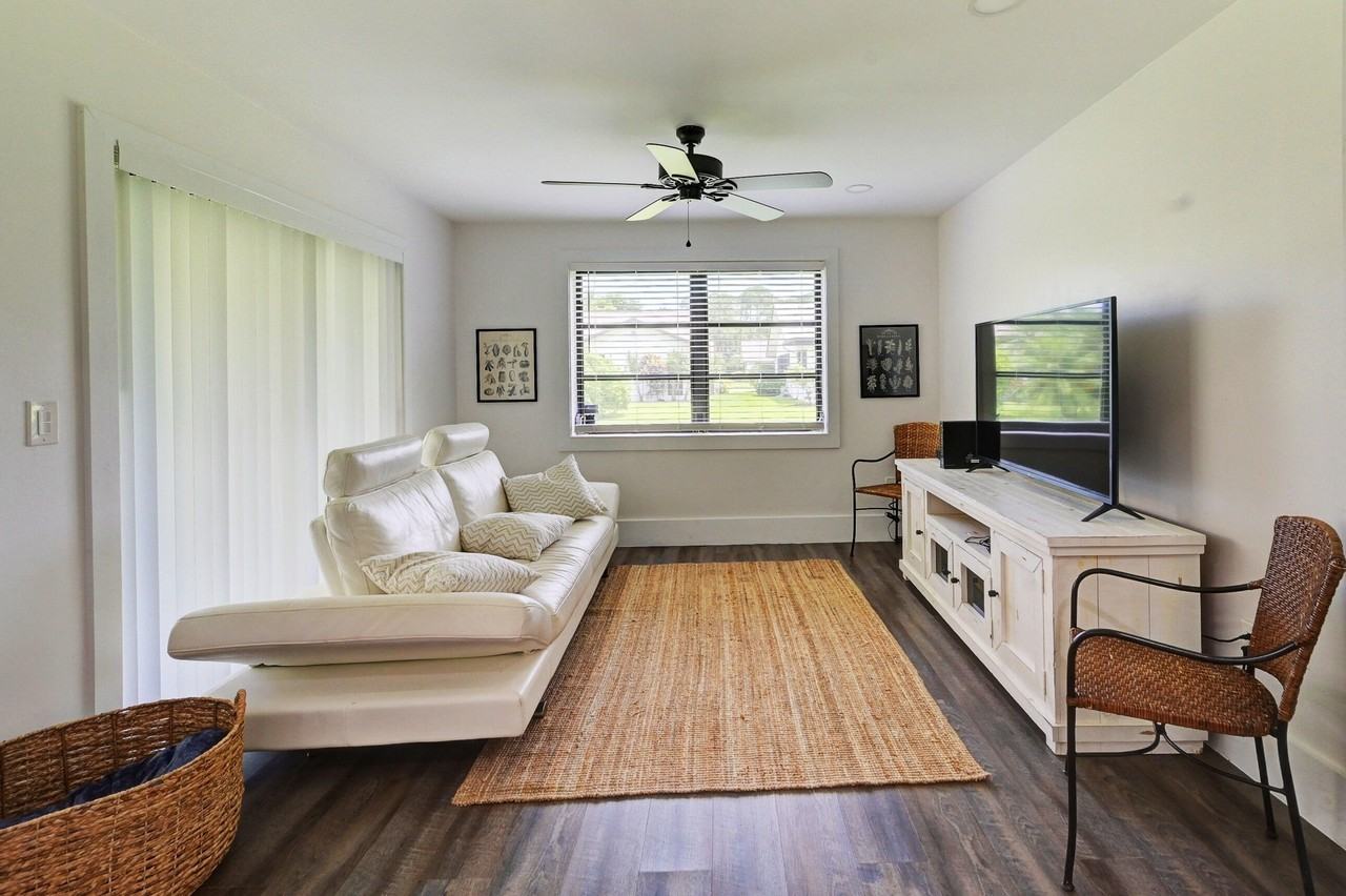 2756 Carnation Ct - Photo 6 of 25