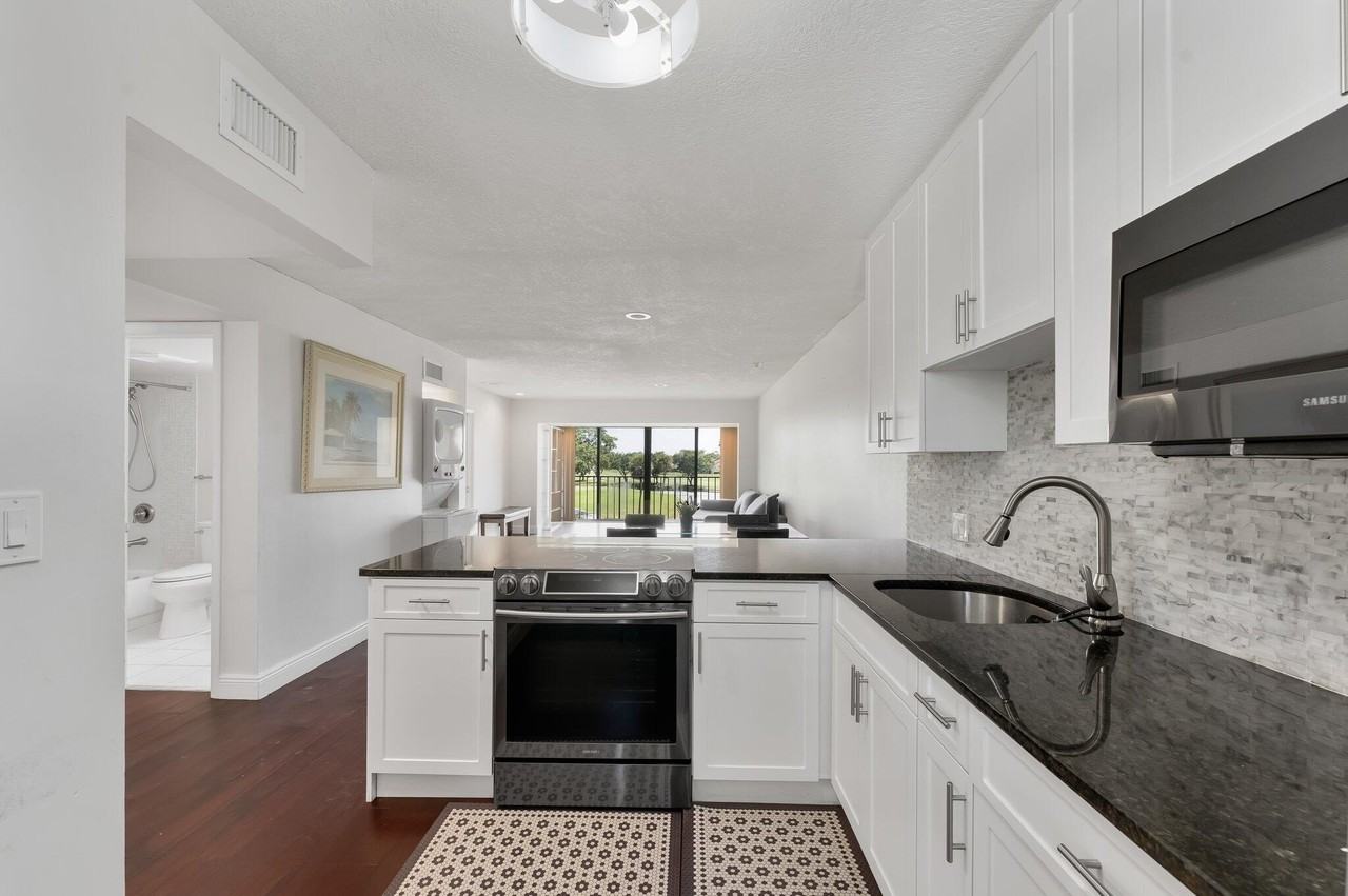 4489 Luxemburg Ct Apt 306 - Photo 5 of 19