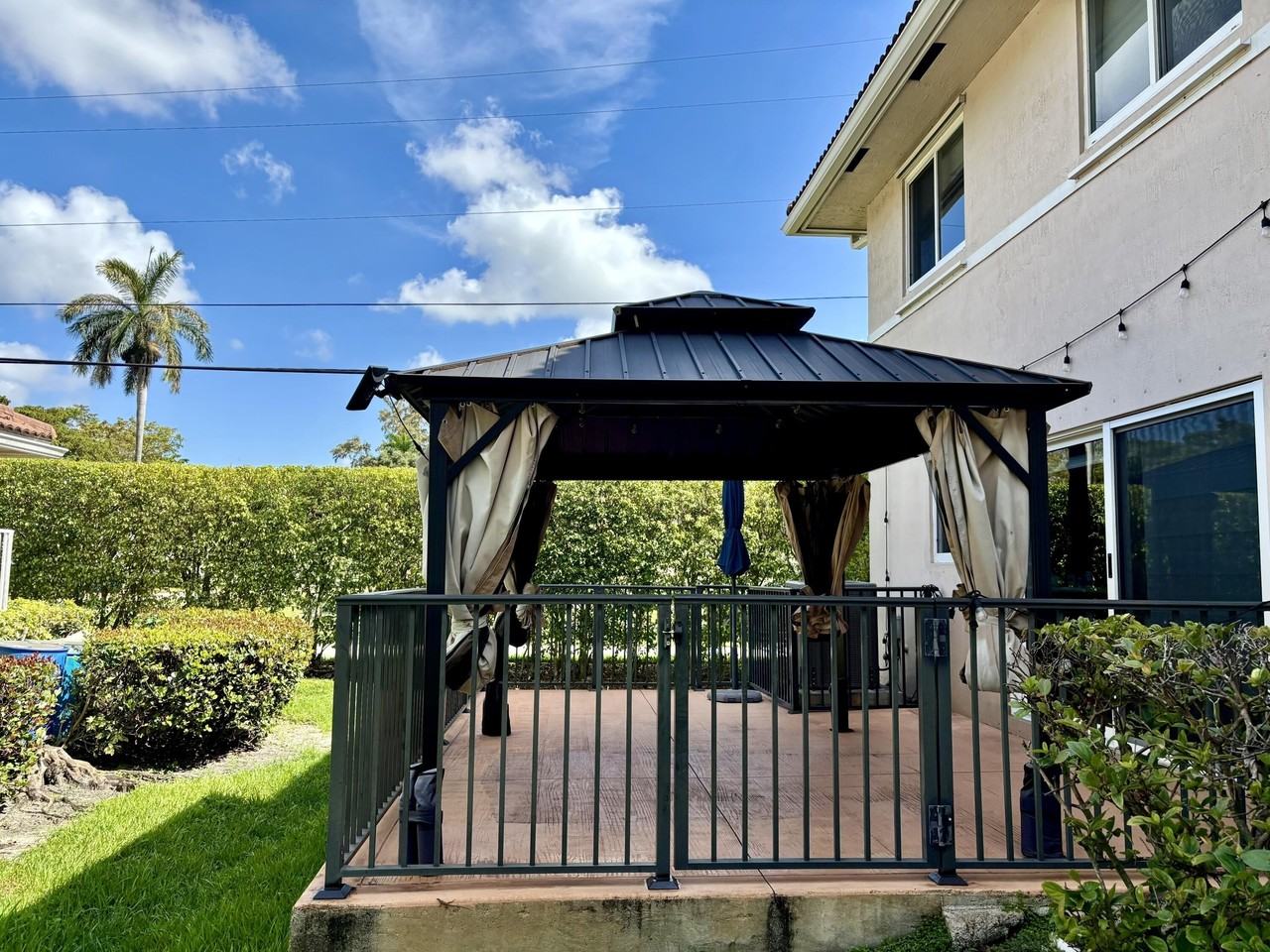 4901 Palm Garden Ln - Photo 4 of 23