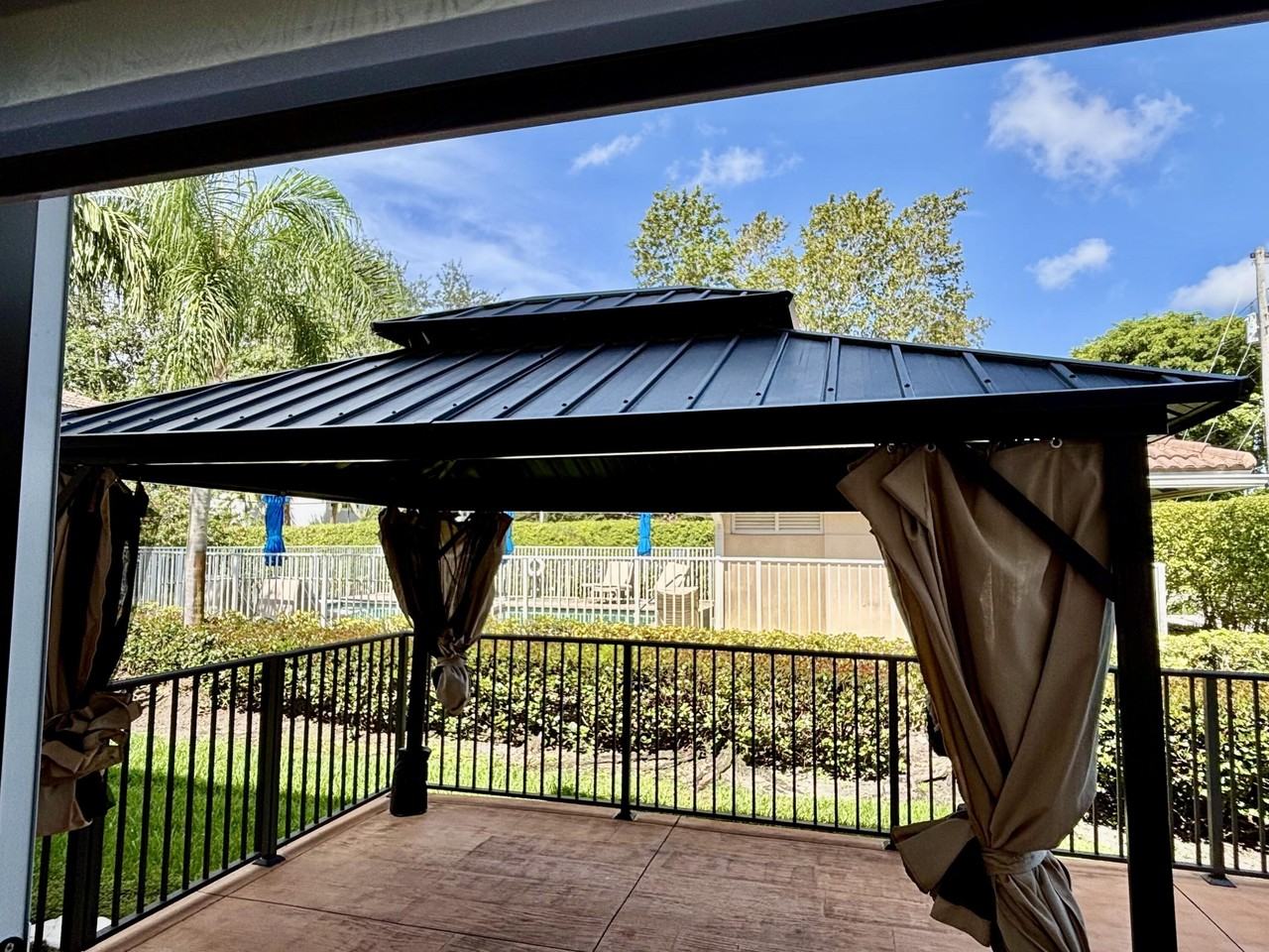 4901 Palm Garden Ln - Photo 5 of 23