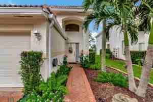 featured image of 7942 Laina Ln Apt 4 #Apt 4