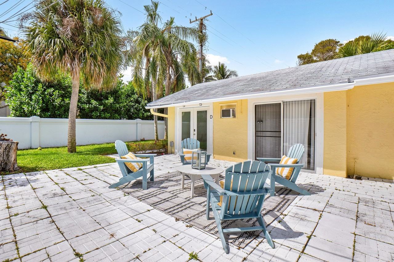 624 Allen Ave Unit D - Photo 4 of 15