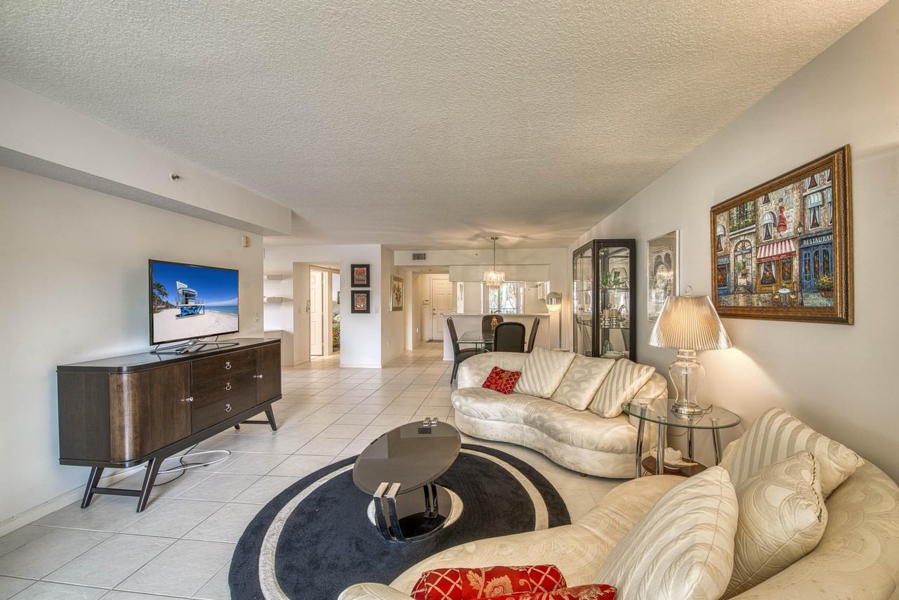 12547 Imperial Isle Dr Apt 208 - Photo 6 of 28