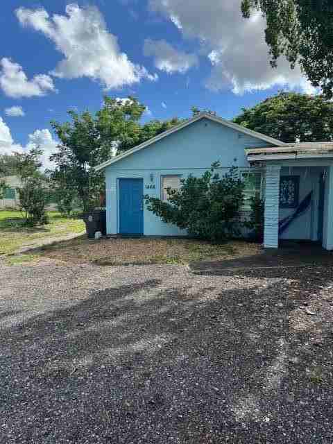 1466 S Congress Ave - Photo 2 of 15