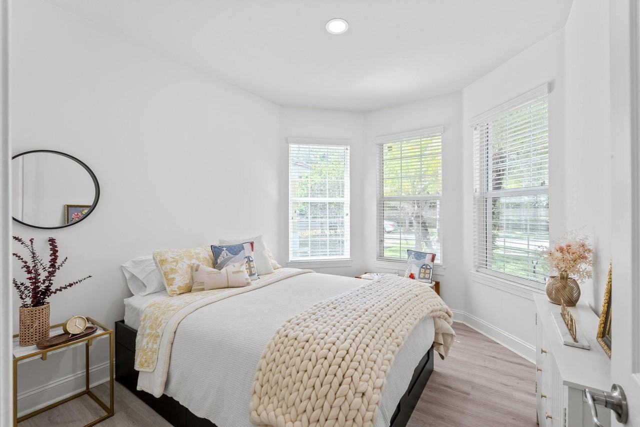 9160 Wrangler Dr - Photo 4 of 33