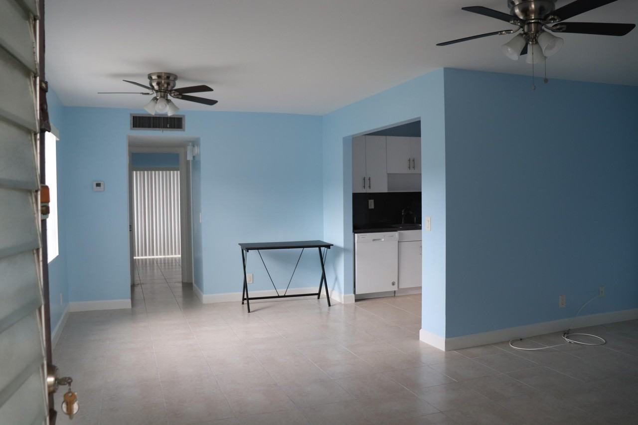 464 Burgundy J Unit 464 - Photo 3 of 12