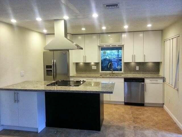 130 W Ocean Dr - Photo 2 of 7