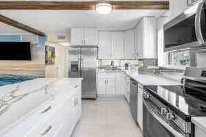 2020 Lake Osborne Dr Apt 10 - Photo 3 of 45