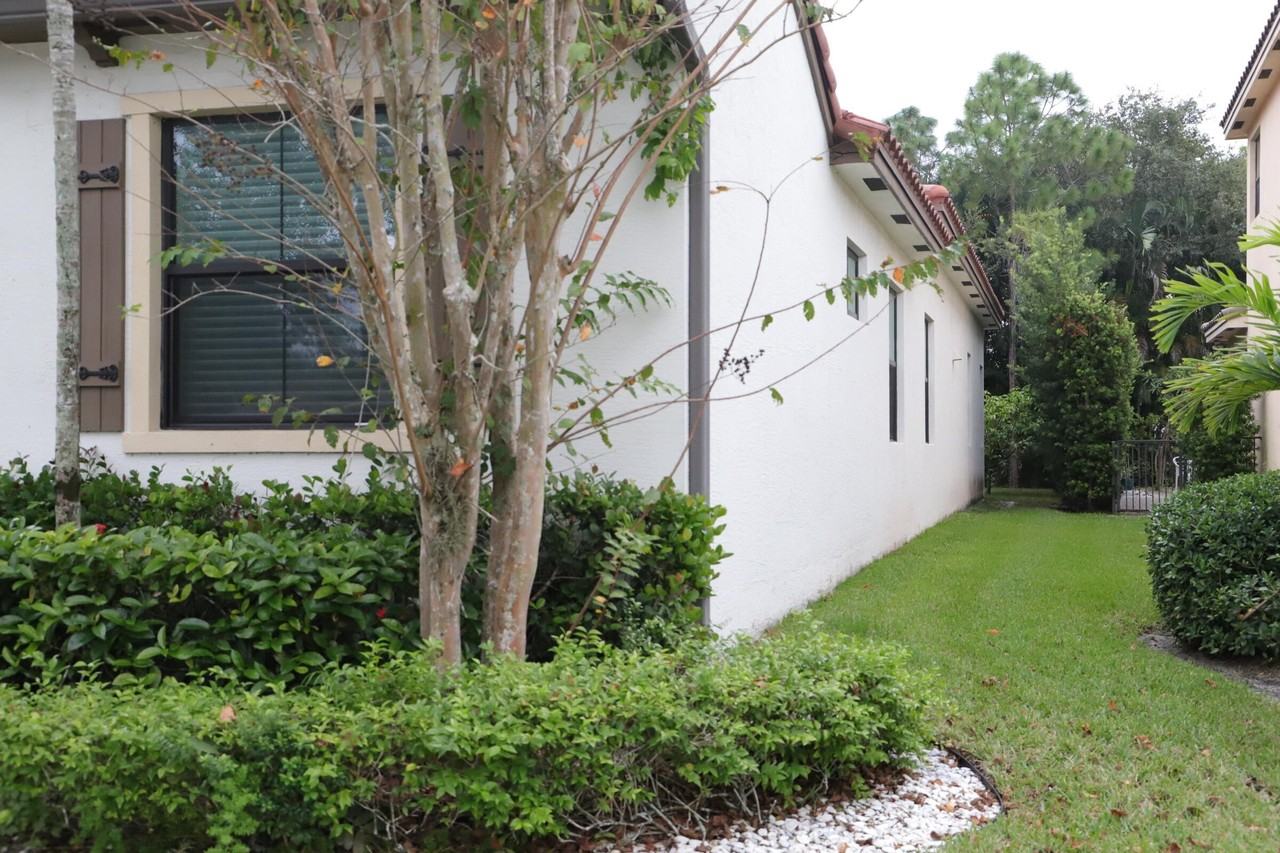 12257 Boca Reserve Ln - Photo 4 of 47