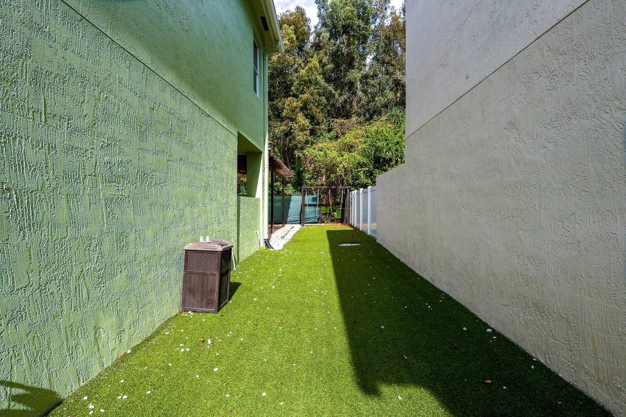 6000 Adriatic Way - Photo 4 of 29