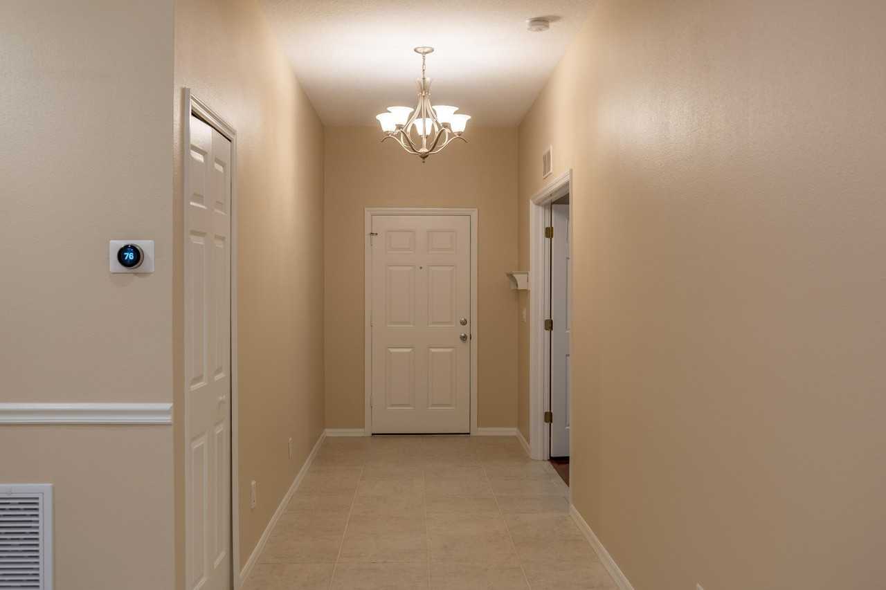 1100 W 13th Sq - Photo 7 of 44